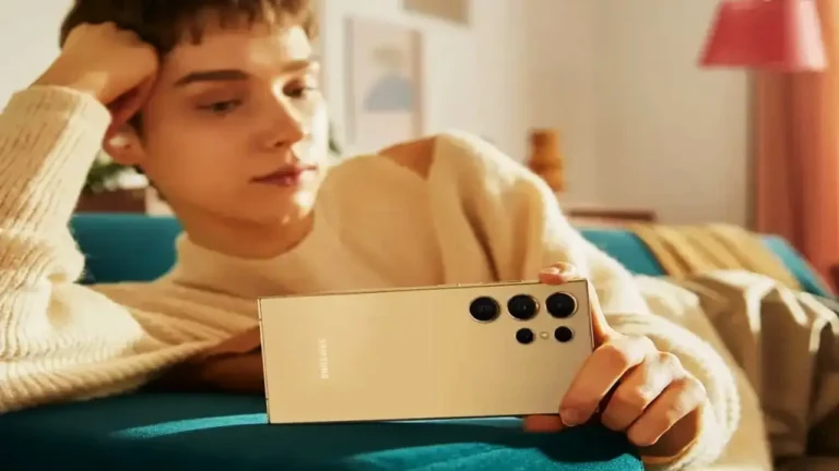 Samsung Galaxy S24 Ultra 5G smartphone