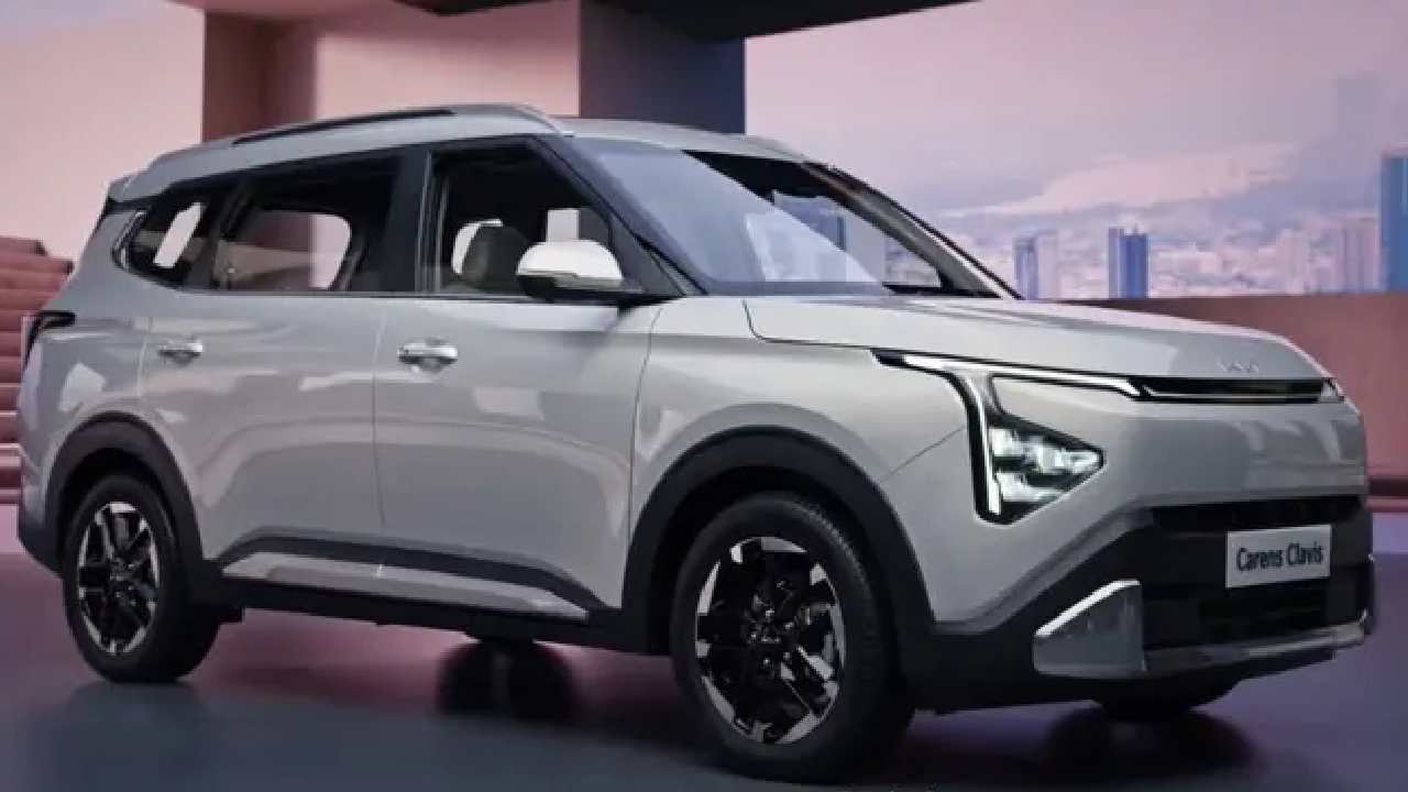 Kia Carens Clavis MPV EMI Plan