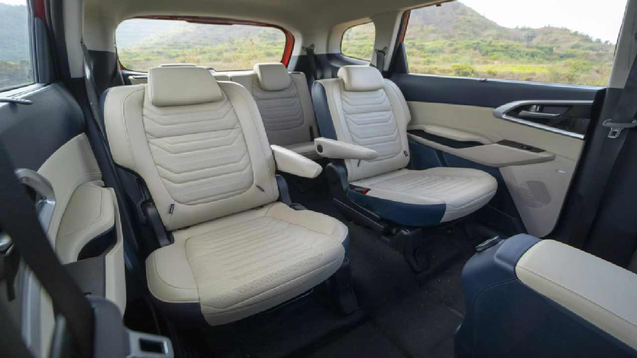 भारताची पहिली थ्री-रो EV MPV: Kia Carens Clavis EV