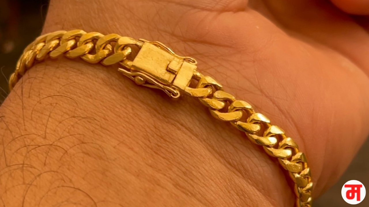 gold bracelet